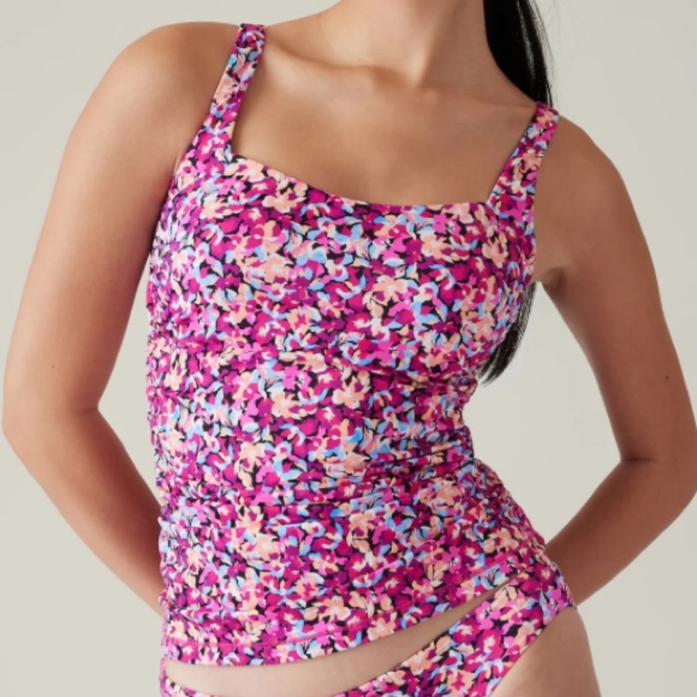 NWT Square Neck Bra Cup Tankini